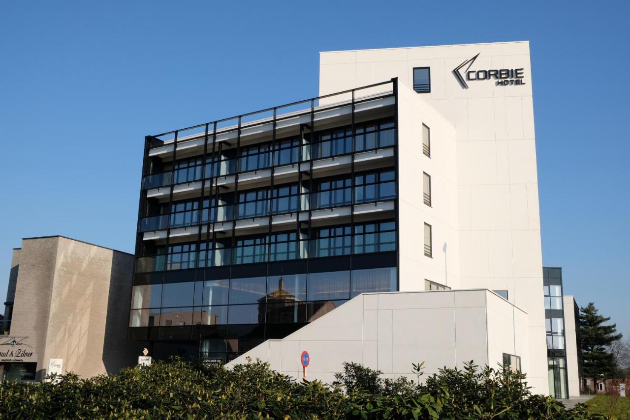 Corbie Lommel Ring Hotel Exterior foto